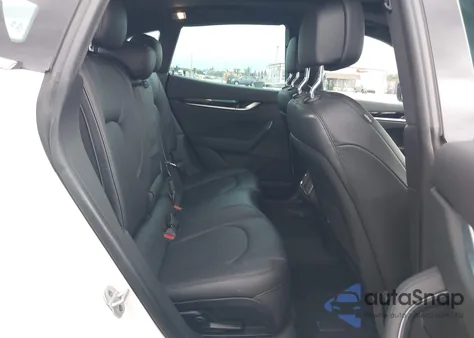 2022 Maserati Levante Gt из США, поврежденный, VIN ZN661XUA1NX394673